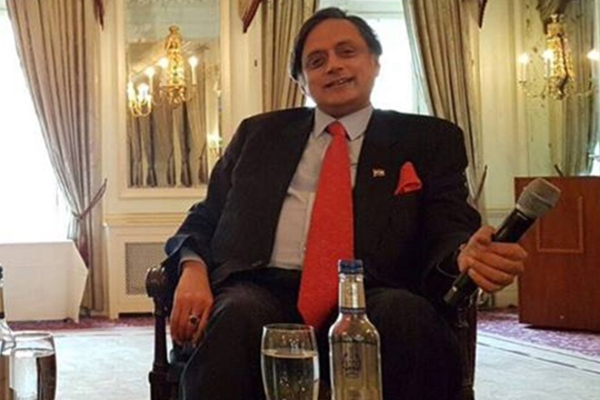 shashi tharoor, shashi tharoor pm 2019, shahshi tharoor petition, shashi tharoo as pm candidate, shahsi tharoor as pm, shashi tharoor narerndra modi, tharoor modi, modi tharoor