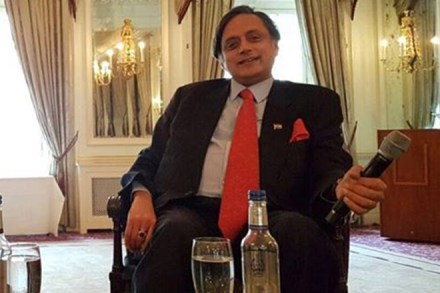 shashi tharoor, shashi tharoor pm 2019, shahshi tharoor petition, shashi tharoo as pm candidate, shahsi tharoor as pm, shashi tharoor narerndra modi, tharoor modi, modi tharoor