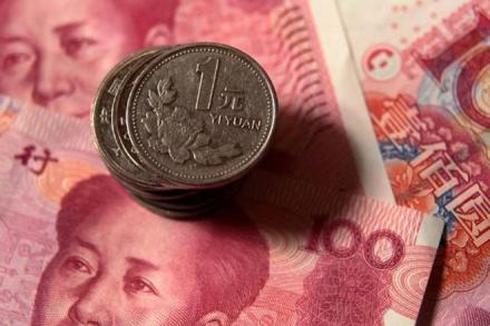 The global dollar index rose to 100.07 from the previous close of 99.998. It rose to 100.130 overnight, its highest since March 21. The offshore yuan was trading 0.15 percent stronger than the onshore spot at 6.8828 per dollar. (Reuters)