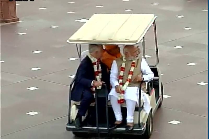 PM Narendra Modi, Prime Minister Malcolm Turnbull, Australian PM Malcolm Turnbull, Australian Prime Minister Malcolm Turnbull, Delhi Metro, Selfie, Akshardham Temple, Akshardham Visit, Australian PM Malcolm Turnbull India Visit
