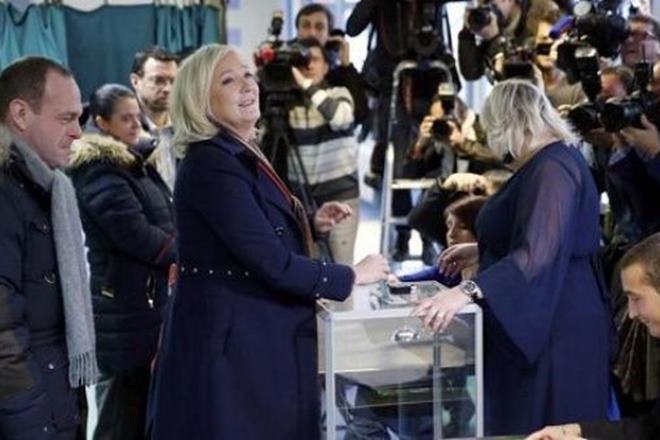 Voting also began yesterday in many of France's overseas territories, such as the islands of Martinique and Guadeloupe in the Caribbean. (Reuters) Voting also began yesterday in many of France's overseas territories, such as the islands of Martinique and Guadeloupe in the Caribbean. (Reuters)