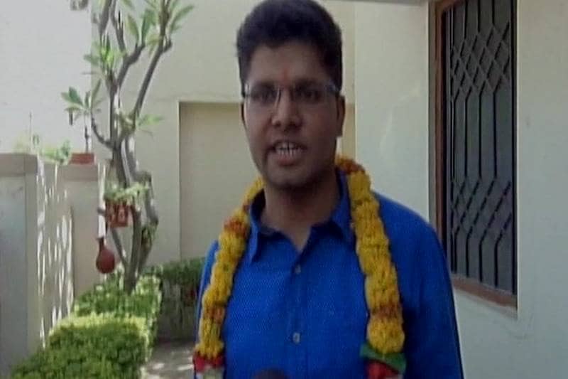 JEE Main Result, JEE Main Result 2017 topper, JEE Main Result 2017 topper score, JEE topper, JEE main topper, jee Kalpit Veerwal, Kalpit Veerwal jee score, JEE Mains result, JEE Mains 100 percent score, JEE Mains 360/360, JEE Mains Udaipur Boy, JEE Mains Kalpit Veerval, JEE Mains result declared, JEE Mains 2017 results declare, JEE advance, IIT JEE, Joint Entrance Examination, Indian Institute of Technology, IIT, CBSE, central board of secondary education, education