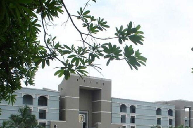 It is now well-known that three constitution benches will be functioning this summer vacation to help reduce the pending cases in the apex court. (PTI)