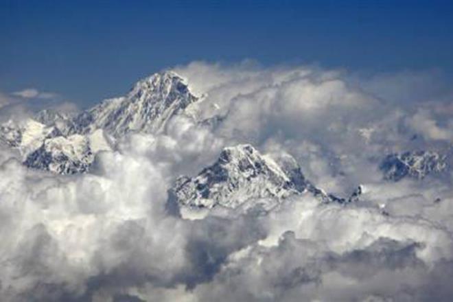 A recent study has constrained precisely the timing of the initial India-Asia continental collision by the accurate analysis of the sedimentary record preserved along the collision zone. (Reuters)