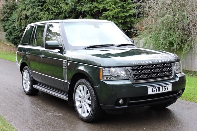 Range Rover TDV8 Vogue SE: Safe to say this car is quite the epitome of luxury. Clarkson owns the twin-turbo V8 diesel version of the 4x4. The car has the capability of climbing mountains while you sit inside stirring sugar in a tea cup. (Image: Drive Tribe)