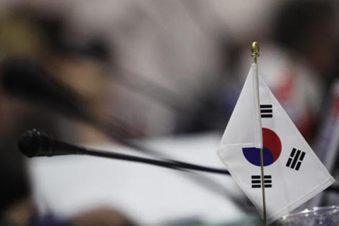 South Korea's first-quarter gross domestic product (GDP) grew 0.9 per cent compared with the previous quarter thanks to export recovery. (Reuters)