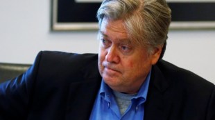 donald trump removes steve bannon from security council, stev bannon removed from security council, steve bannon donald trump, donald trump steve bannon