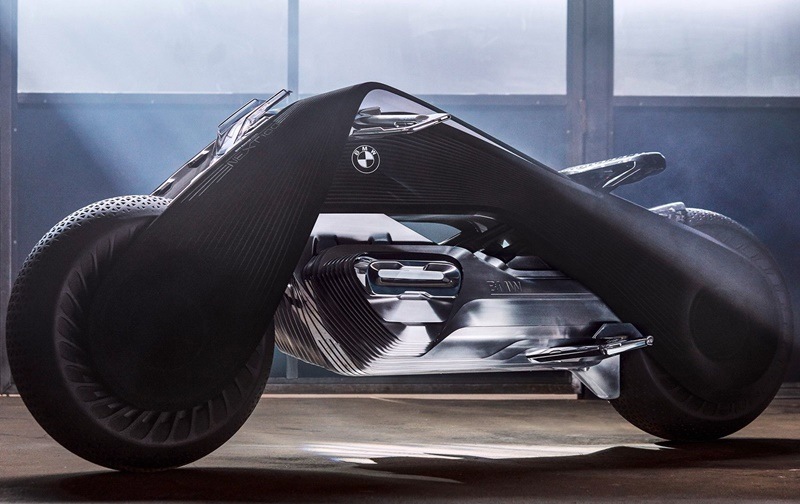 BMW Group has a separate department that is only responsible for developing innovative concepts for the future. The Vision Next 100 includes a futuristic Rolls Royce, Mini and others. But we will talk about the most interesting one of the lot. BMW Motorrad Vision Next concept is a sneak peek into what motorcycling would look like in the future, the next 100 years.
