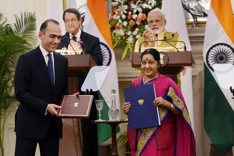 Cyprus, Cyprus india, Cyprus president, Cyprus president visit, Cypriot President Nicos Anastasiades, Nicos Anastasiades, narendra modi, Nicos Anastasiades guard of honor, Nicos Anastasiades at rajghat, pranab mukherjee, india cyprus agreement, sushma swaraj, anupriya patel, financial express gallery, Nicos Anastasiades photos, Nicos Anastasiades pics, Nicos Anastasiadesindia pics, Nicos Anastasiades india photos