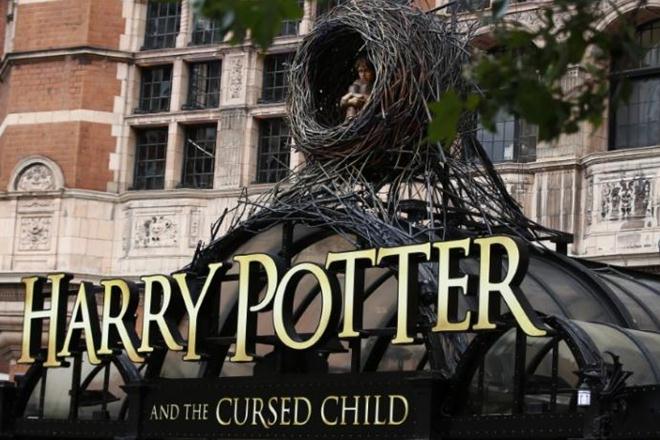 Harry Potter, Harry Potter And The Cursed Child, J.K Rowling, Oliver Awards Harry Potter, Harry Potter And The Cursed Child, J.K Rowling, Oliver Awards