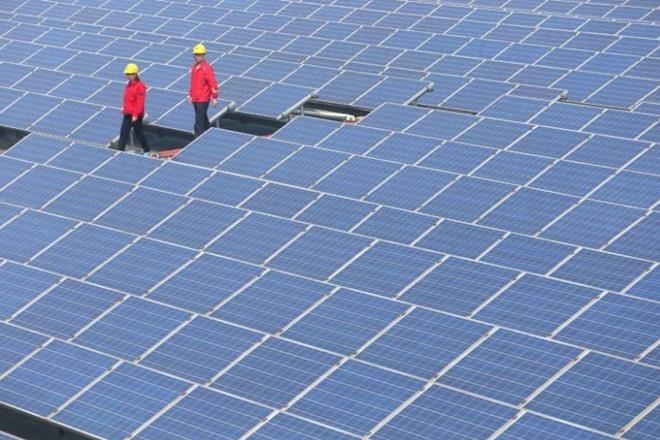 solar cells. Low cost solar cells, Jamun fruit, IIT roorkee, Dye Sensitised Solar Cells, 