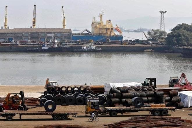 TAMP had given a performance guarantee of handling 28,000 tonne per day, but bidders were apprehensive and said it was simply not possible in a riverine port like Haldia. (Reuters)