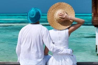Who doesn’t love holidays? And as soon as holidays start, plans for travelling take the front seat. (IE)