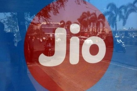 Reliance Jio tops chart in 4G download speed in March: Trai report Reliance Jio tops chart in 4G download speed in March: Trai report