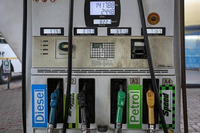 Petrol, Petro Pump, SSP Bablu Kumar, Electronic chips, Gang busted