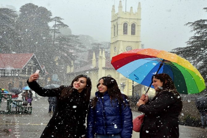High-end travellers to Shimla are all set to take off with the launching of a regular flight from New Delhi after being grounded for almost over four years, the hospitality industry said on Tuesday. (PTI) High-end travellers to Shimla are all set to take off with the launching of a regular flight from New Delhi after being grounded for almost over four years, the hospitality industry said on Tuesday. (PTI)