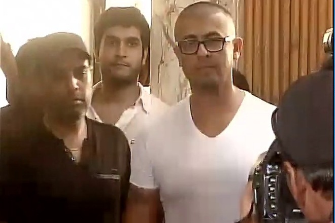 sonu nigam, complaint against sonu nigam, sonu nigam fir, Sonu Nigam Azaan remarks, Sonu Nigam Azaan, Sonu Nigam goes bald, Sonu Nigam shaves head