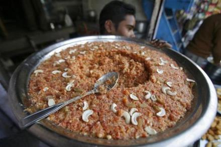 Raw sugar for July delivery rose 3.1 percent to 15.9 cents a pound at 12:04 p.m. on ICE Futures U.S. in New York, ending a four-day slump. (Reuters)