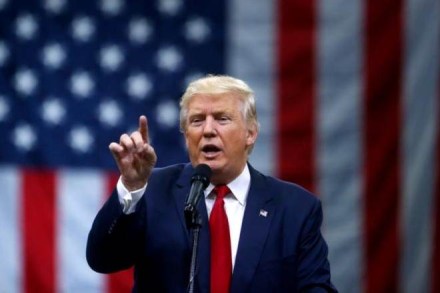 The dollar fell broadly Donald Trump's comments on the strong dollar and on his preference for low interest rates. (Reuters) The dollar fell broadly Donald Trump's comments on the strong dollar and on his preference for low interest rates. (Reuters)