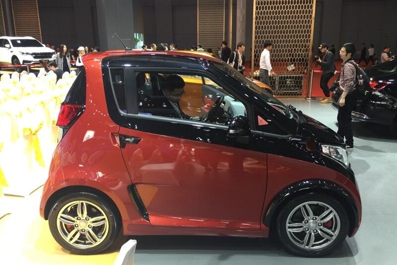 Zotye E200: One could mistake it for the Mahindra e2O or the Smart Fortwo, but the Zotye E200 is an electric vehicle with a range of about an astonishing 200 km. Priced at one lakh Chinese Yuan or Rs 9.35 lakh, the Zotye E200 isn't priced too well from a global perspective. Although, China does offer central and local incentives for electric vehicles which would enable bringing the cost of the two-seater all-electric city car's price down.
