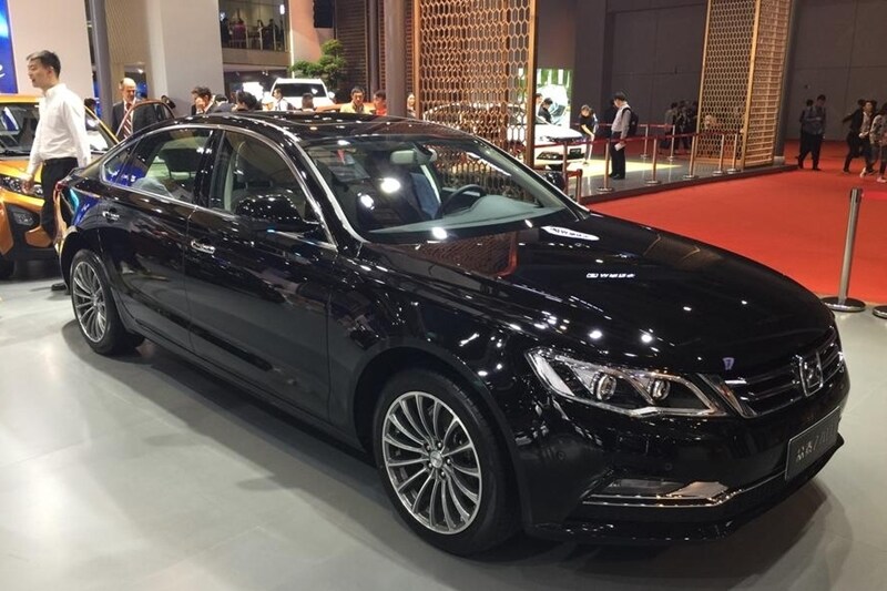 Zotye Z700: At first glance, it would remind you of the earlier generation Volkswagen Passat sold in China. The car is powered by a 1.8 litre turbocharged petrol engine and has some high tech features such as soft-closing doors, panoramic sunroof and all this is priced at 98,000 Chinese Yuan (Rs 9.17 lakh).