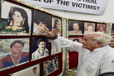 Deepak Kathpalia and Praveen Shankar Sharma, who are the accused in the Uphaar tragedy case, tendered their apologies today before the complainant in a Delhi Court. (PTI)