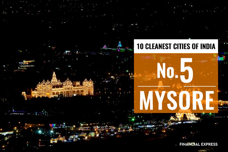 Swachh Survekshan Awards, swachh survekshan 2017 list, swachh survekshan 2017 list of cities, Swachh Survekshan 2017 winners, m venkaiah naidu, swachh bharat campaign, swachh bharat abhiyan, indore, bhopal, visakhapatnam, surat, myhsore, mysuru, tiruchirappalli, new delhi municipal council, ndmc, delhi, tirupati, vadodara