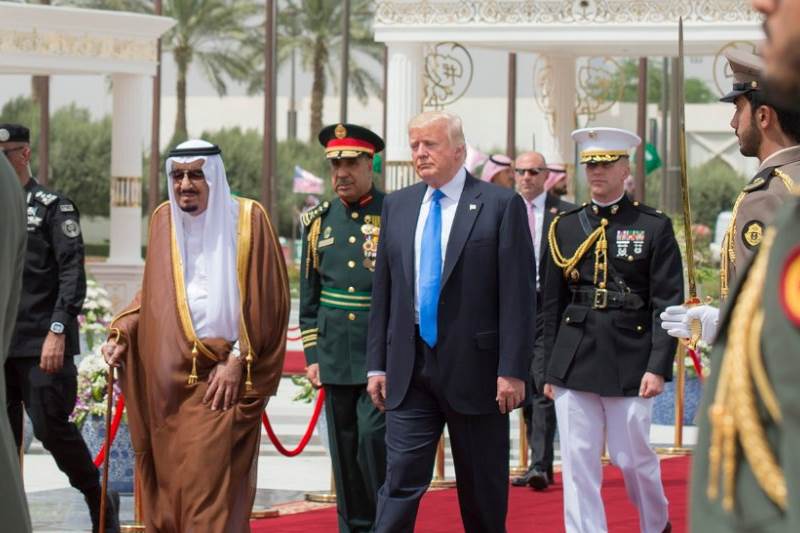 Donald Trump uae visit, donald trump Saudi King Salam meet, donald trump first foreign tour, trump foreign tour, donald trump foreign visit, donald trump, Melania Trump, Melania Trump donald pictures