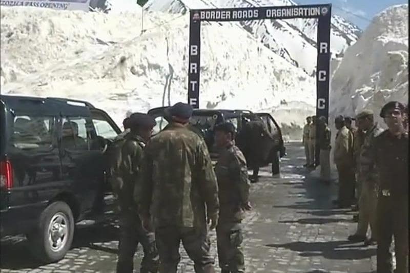 leh highway, leh highway reopen, 434 km long highway, kashmir highway, jammu kashmir, srinagar, army jawan, BRO, border road organisation
