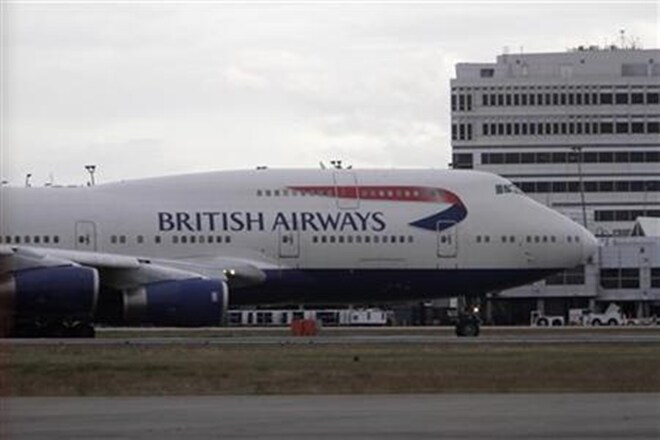 British Airqays, British Airline, Airways, Flights, Gatwick airport, flights canceled, global computer system, British Airways restarts flights
