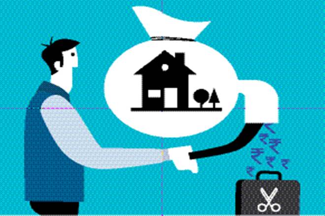 The deadline for filing income tax returns for FY2016-17 is round the corner : July 31.