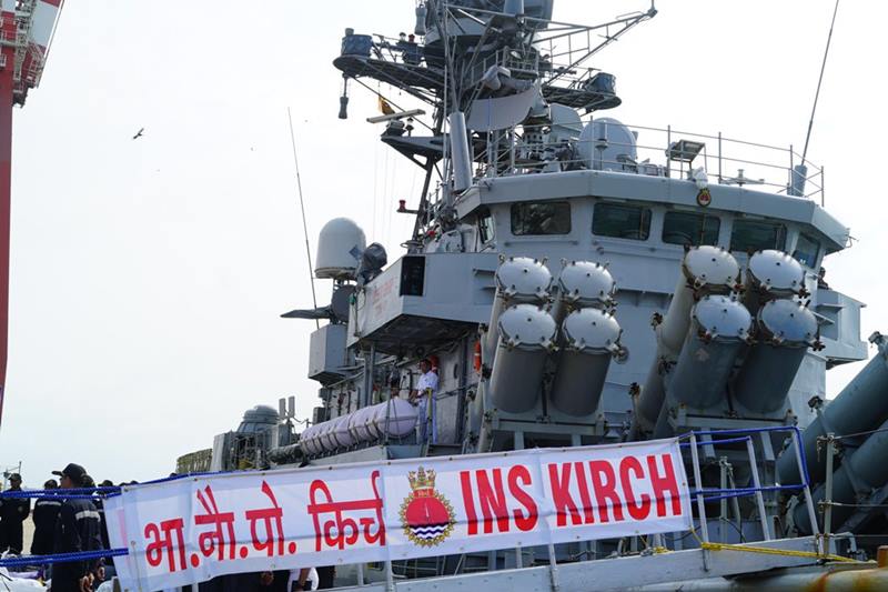 INS, INS Kirch, indian navy, indian air force, air force, srilanka floods, floods in srilanka, colombo floods