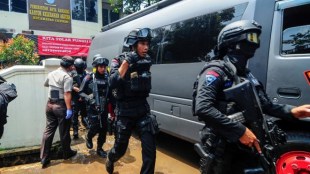 Indonesia blast, Indonesia, Indonesian police, blast in Jakarta, Jakarta blast, East Jakarta police, explosions in indonesia, explosions in Jakarta