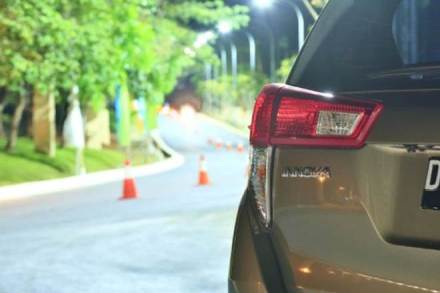 Toyota Kirloskar Motor, Toyota, Toyota cars, new Innova Touring Sport, Innova Crysta, Innova Crysta in india