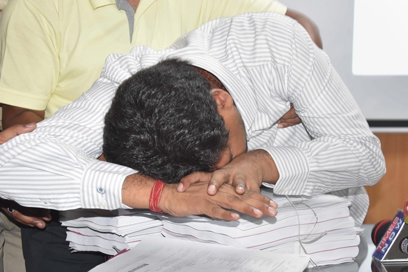 arvind kejriwal, aap, aam aadmi party, aap news, aap latest news, satyendra jain, sanjay singh, kapil mishra, kapil misra fast, aap crisis