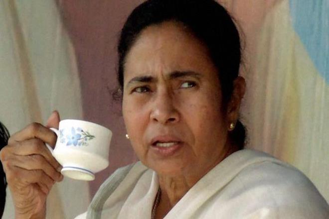 Mamata, Kolkata, Mamata Banerjee, West Bengal, induction of two ministers, Governor Keshari Nath Tripathi, Ujjwal Biswas, Chandrima Bhattacharya, Raj Bhavan Mamata, Kolkata, Mamata Banerjee, West Bengal, induction of two ministers, Governor Keshari Nath Tripathi, Ujjwal Biswas, Chandrima Bhattacharya, Raj Bhavan