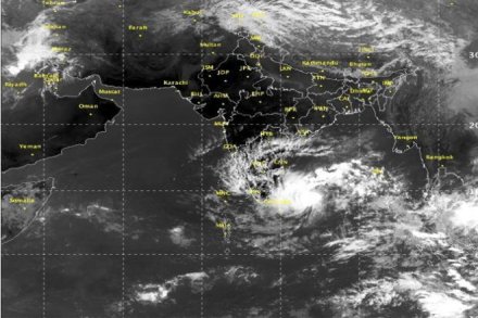 Sri Lanka, Sri Lanka cyclone,  Sri Lanka cyclone latest news, Bangladesh cyclone, Cyclone Mora, Bay of Bengal, Agalawatte, Neluwa, 2004 Boxing Day tsunami