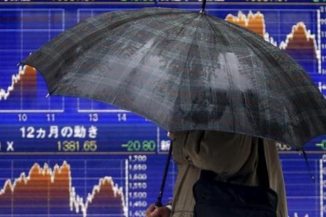 A broadly weaker yen helped shares in Japan's export reliant economy, and investors also took heart from the S&P 500 and Nasdaq closing at record highs thanks to rising oil prices and demand for technology stocks. (Reuters) A broadly weaker yen helped shares in Japan's export reliant economy, and investors also took heart from the S&P 500 and Nasdaq closing at record highs thanks to rising oil prices and demand for technology stocks. (Reuters)