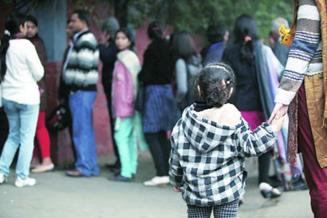 However, now the Directorate of Education (DoE) has raised it to 5 years, 6 years and 7 years, respectively and directed the schools to apply the new age limit for the admissions to 2017-18 academic session as well.