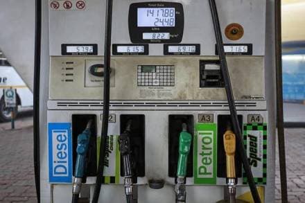 The OMC’s will be free to change the prices of petrol and diesel on a daily basis, in-line with global best practices as against the current fortnightly price revision. In the current regime, the OMCs revise the rates on the 1 and the 16 of every month, based on the average price of crude and the exchange rate in the preceding 15 days.