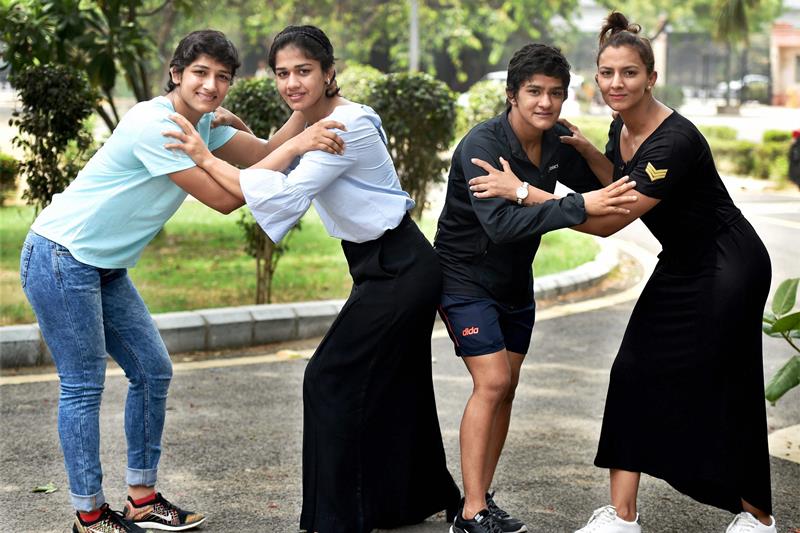 Sakshi mailk, phogat, Vinesh, vinesh phogat, Divya, Asian Wrestling Championship, indra gandhi stadium, asian wrestling championship, phogat sisters