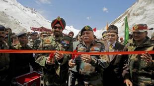 leh highway, leh highway reopen, 434 km long highway, kashmir highway, jammu kashmir, srinagar, army jawan, BRO, border road organisation