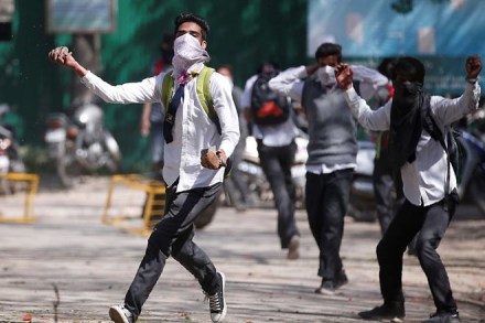 The officials said intense clashes were also reported between students and law enforcing agencies from Palhallan area of north Kashmir's Baramulla district today. (Reuters)