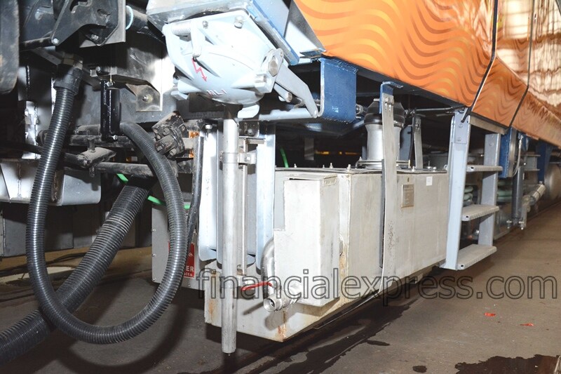 Tejas Express, Tejas Express photos, Tejas Express features