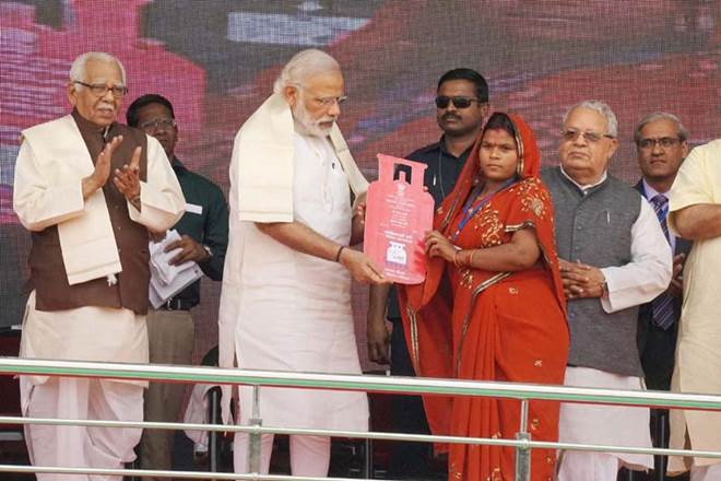 Ujjwala Yojana, Narendra Modi, Narendra Modi's Ujjwala Yojana, PMUY, petroleum & natural gas industry, petroleum & natural gas ministry, BPL, LPG coverage in india, Indian Oil, Bharat Petroleum, Hindustan Petroleum, PMUY scheme