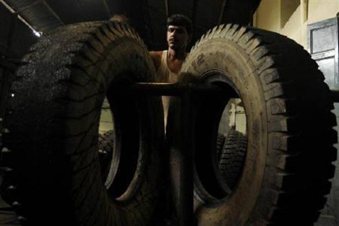 Ceat Q4 net profit down 32.5% at Rs 66.33 crore Ceat Q4 net profit down 32.5% at Rs 66.33 crore