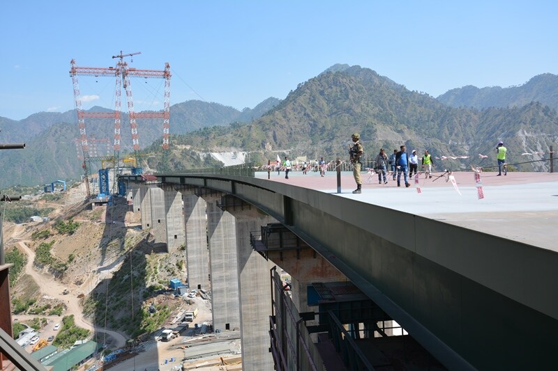 Chenab bridge, Chenab bridge images, Chenab bridge project details