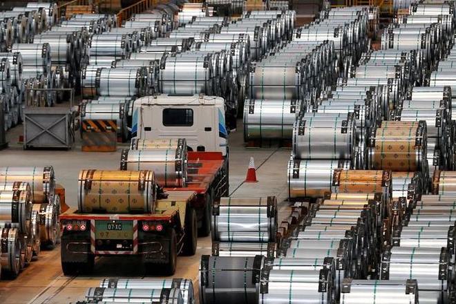 Chinese industrial firms liabilities rose 6.7 percent from a year earlier as of end-April, compared with an increase of 6.6 percent in the first three months of 2017. (Reuters) Chinese industrial firms liabilities rose 6.7 percent from a year earlier as of end-April, compared with an increase of 6.6 percent in the first three months of 2017. (Reuters)