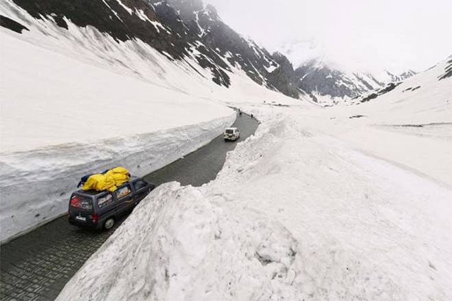srinagar, Srinagar-Leh highway, Jammu and Kashmir, Zojila Pass, Ladakh, Leh and Kargil districts, Sonamarg, re-opens after five months' srinagar, Srinagar-Leh highway, Jammu and Kashmir, Zojila Pass, Ladakh, Leh and Kargil districts, Sonamarg, re-opens after five months'