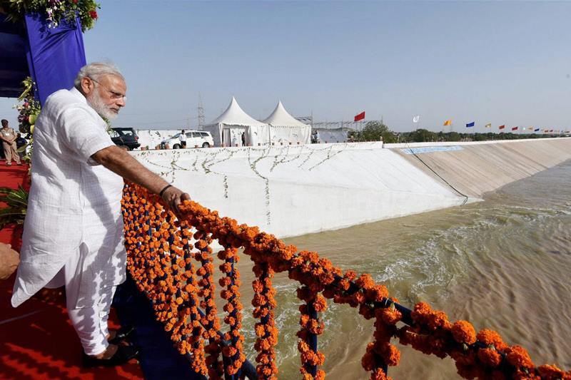 PM Narendra Modi's Gujarat visit, PM Narendra Modi, Gujarat visit, PM Modi, Modi, Kandla port, linked with Iran's Chabahar, Iran Chabahar, Iran, 993 crore, development of Kandla Port, development, foundation stone, slew of developmental projects, KPT, Gujarat, Kutch district, Bhachau, Tappar dam, river Narmada, Narmada, india, financial express